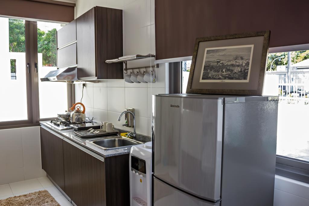 R Residence Jelutong Экстерьер фото